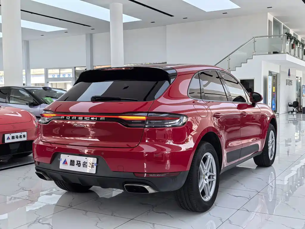 Porsche Macan 2021 — фото 15