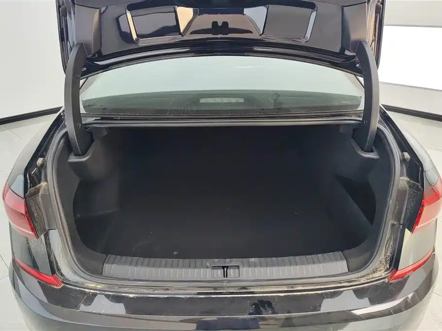 Volkswagen Passat 2025