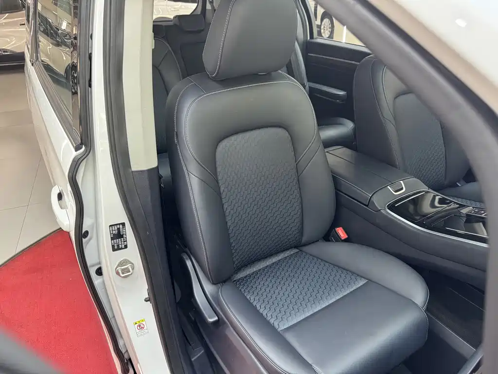 GAC Trumpchi M8 2025 — фото 36