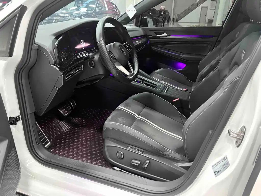 Volkswagen Golf 2023