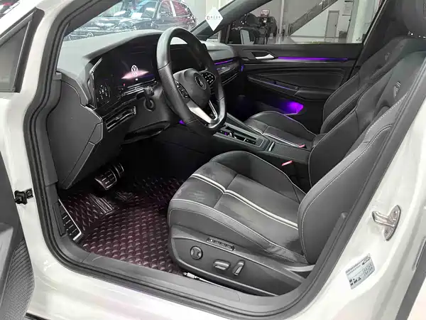 Volkswagen Golf 2023