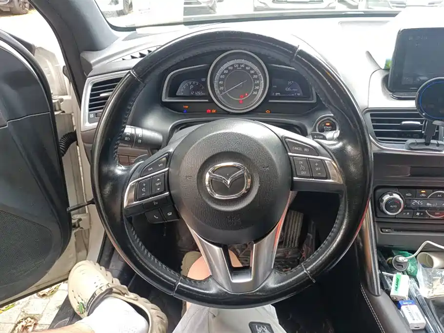 Mazda CX-4 2016 — фото 15