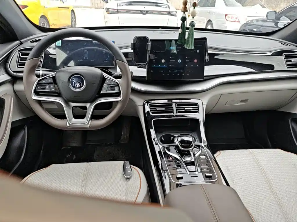 BYD Qin PLUS 2023 — фото 10