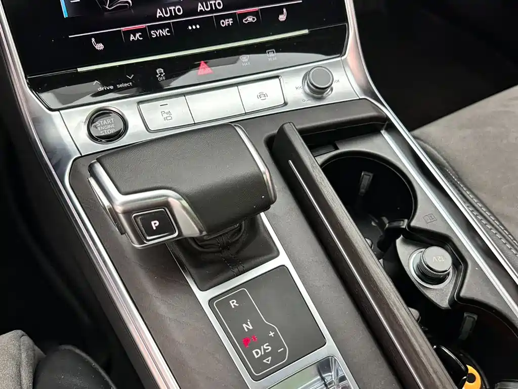 Audi A6L 2023 — фото 15