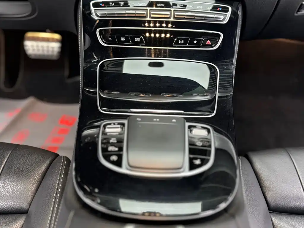 Mercedes-Benz E-Class 2022 — фото 11