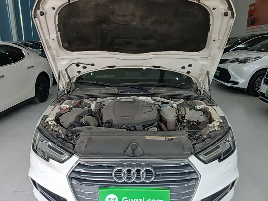 Audi A4L 2018 — фото 20