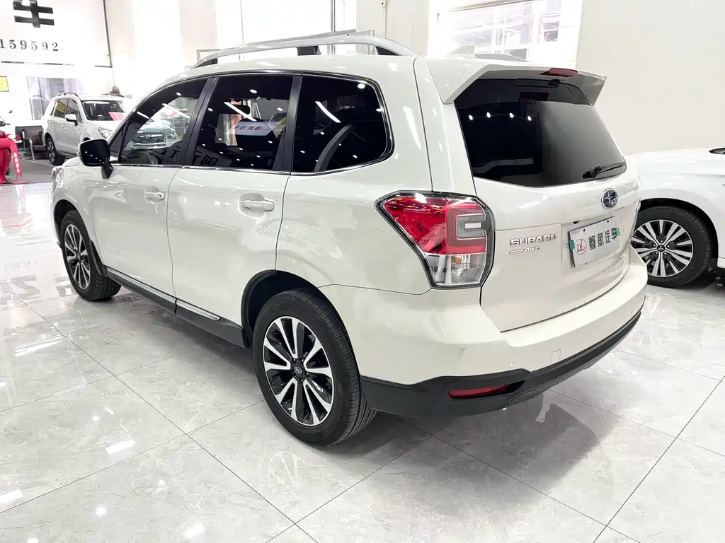 Subaru Forester 2017 — фото 6