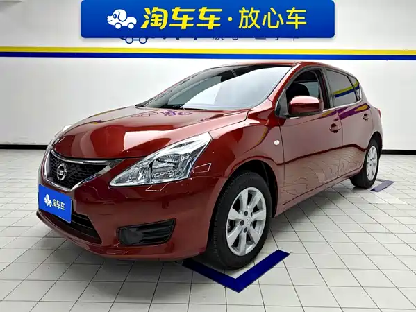 Nissan Tiida 2015