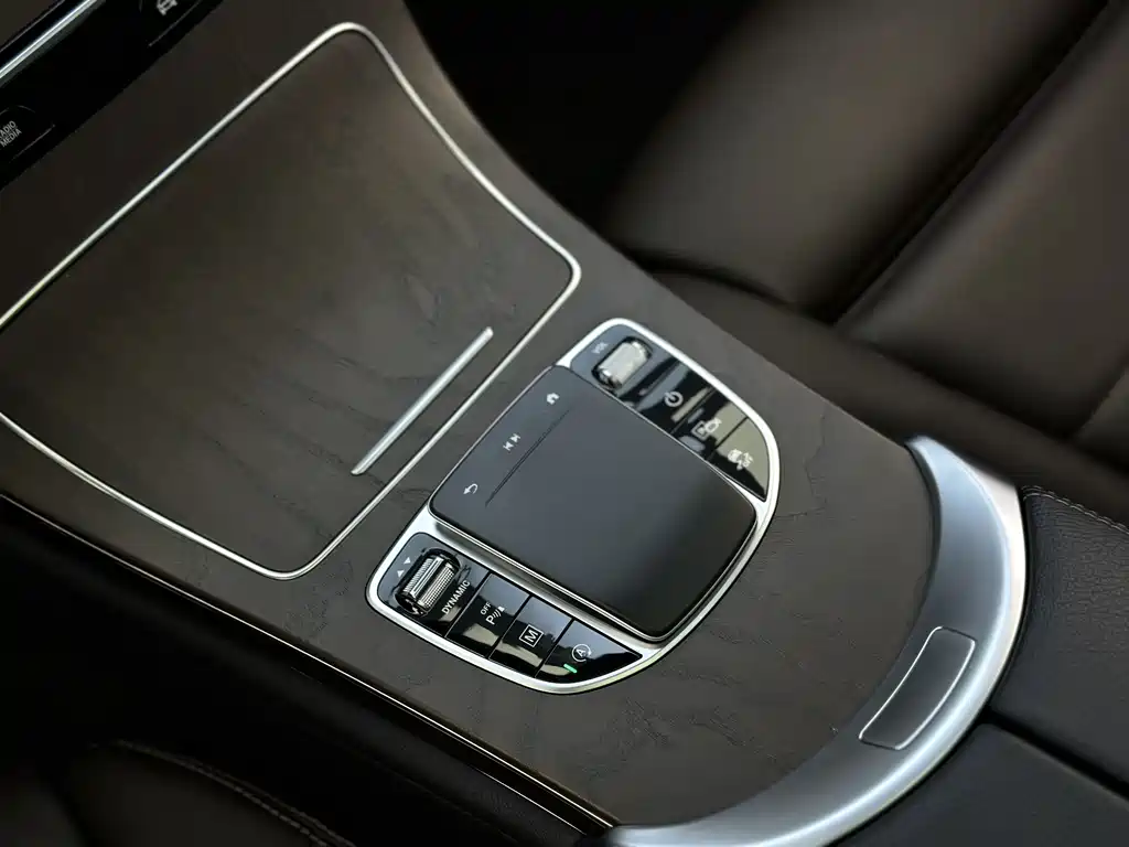 Mercedes-Benz GLC 2022 — фото 24