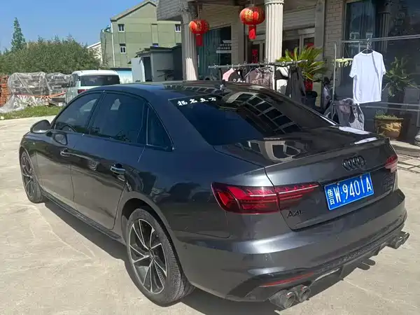 Audi A4L 2020
