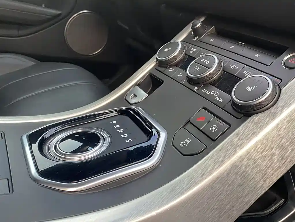 Land Rover Evoque 2016 — фото 17