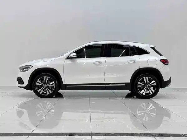 Mercedes-Benz GLA 2021