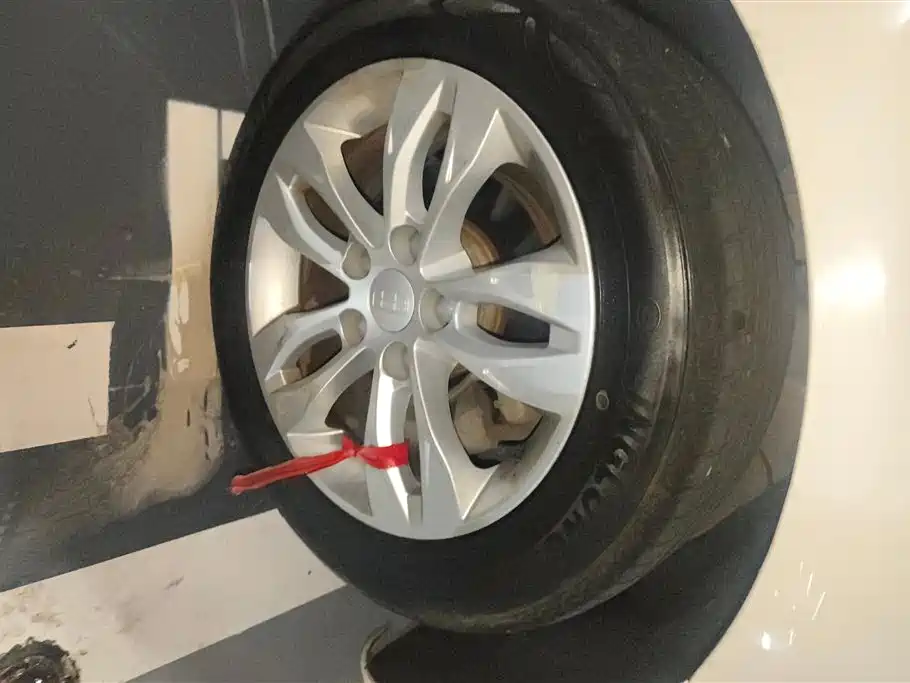 Geely Emgrand 2015