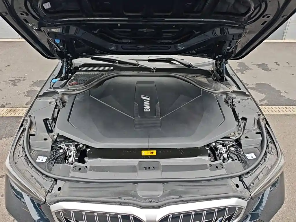 BMW i5 2025 — фото 13