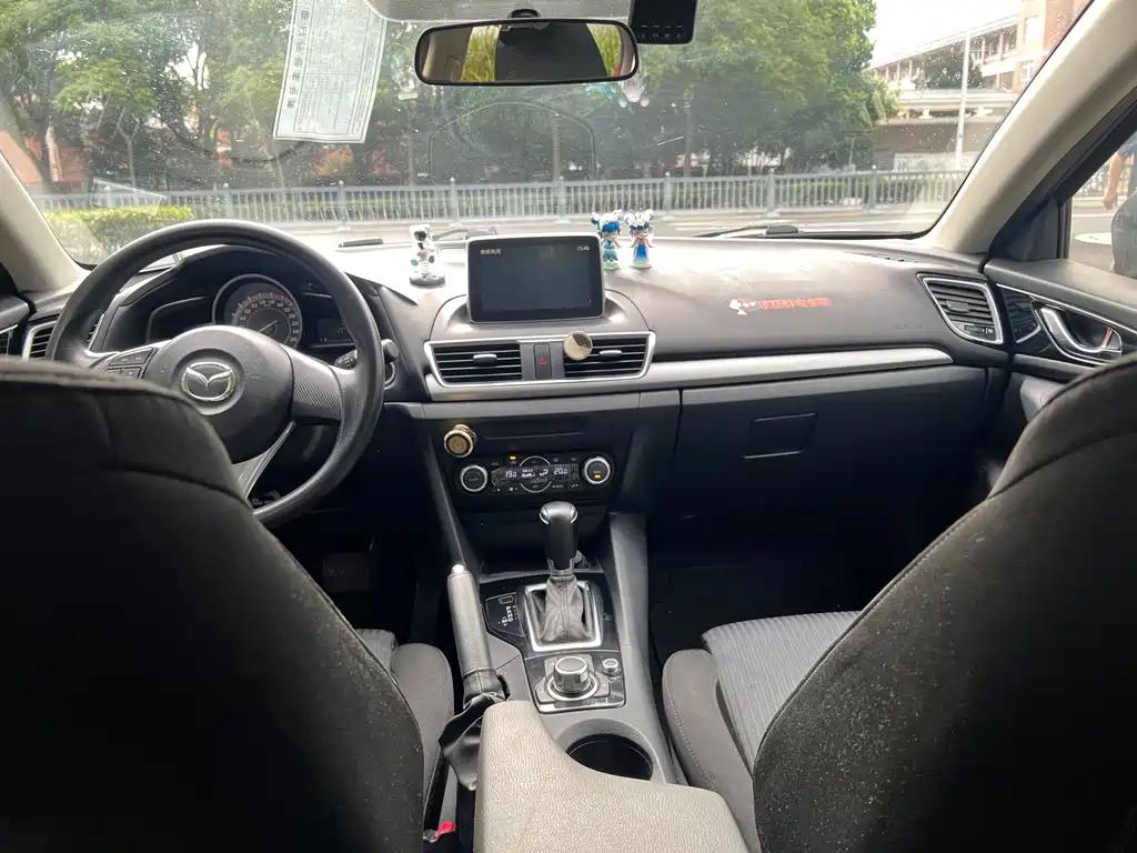 Mazda 3 Axela 2015 — фото 13