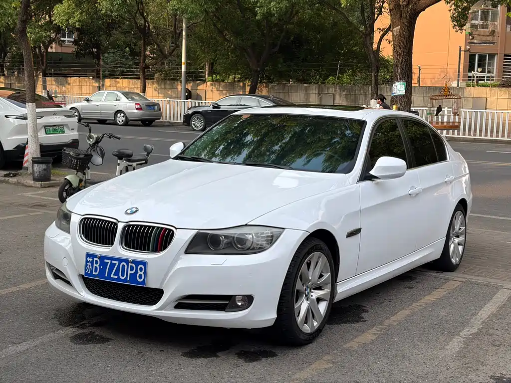 BMW 3 Series 2011