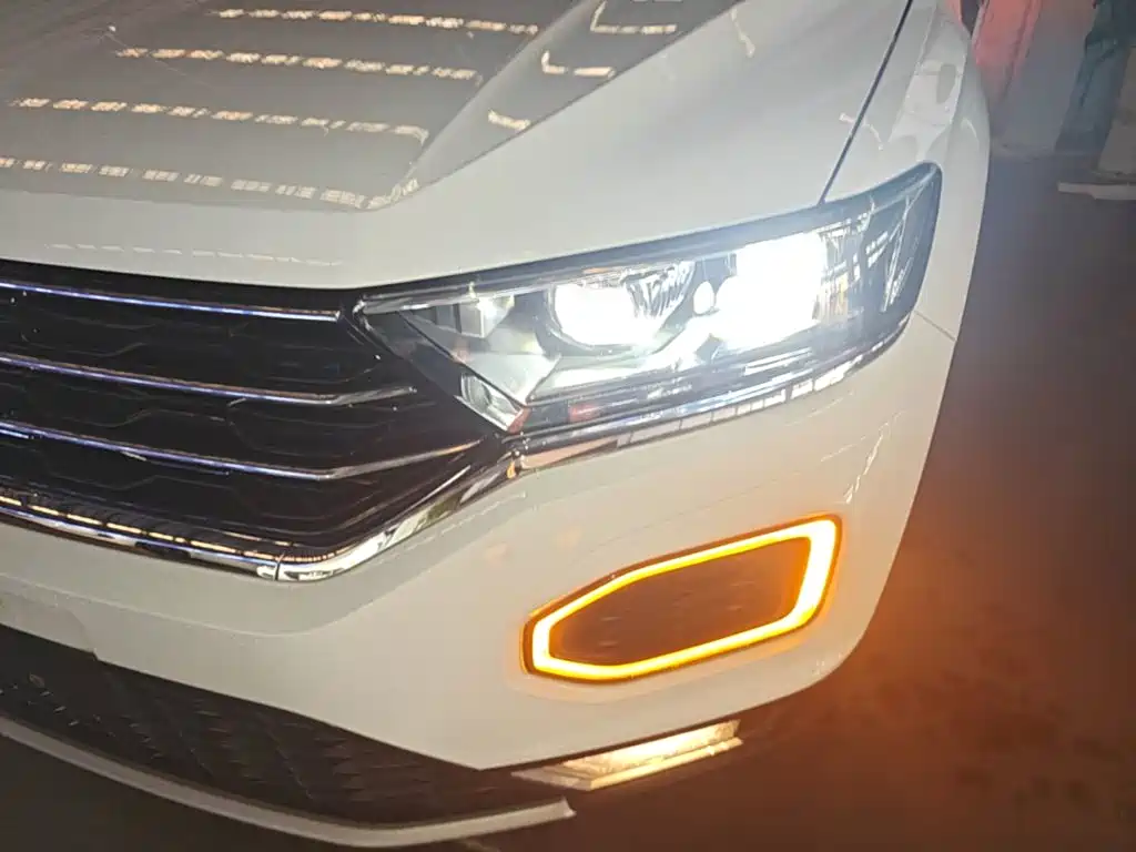 Volkswagen T-Roc 2020 — фото 24