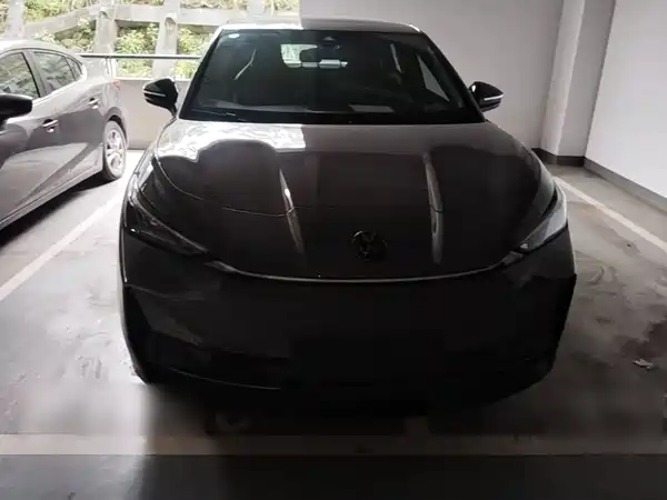 Volkswagen Distinctive 06 2025