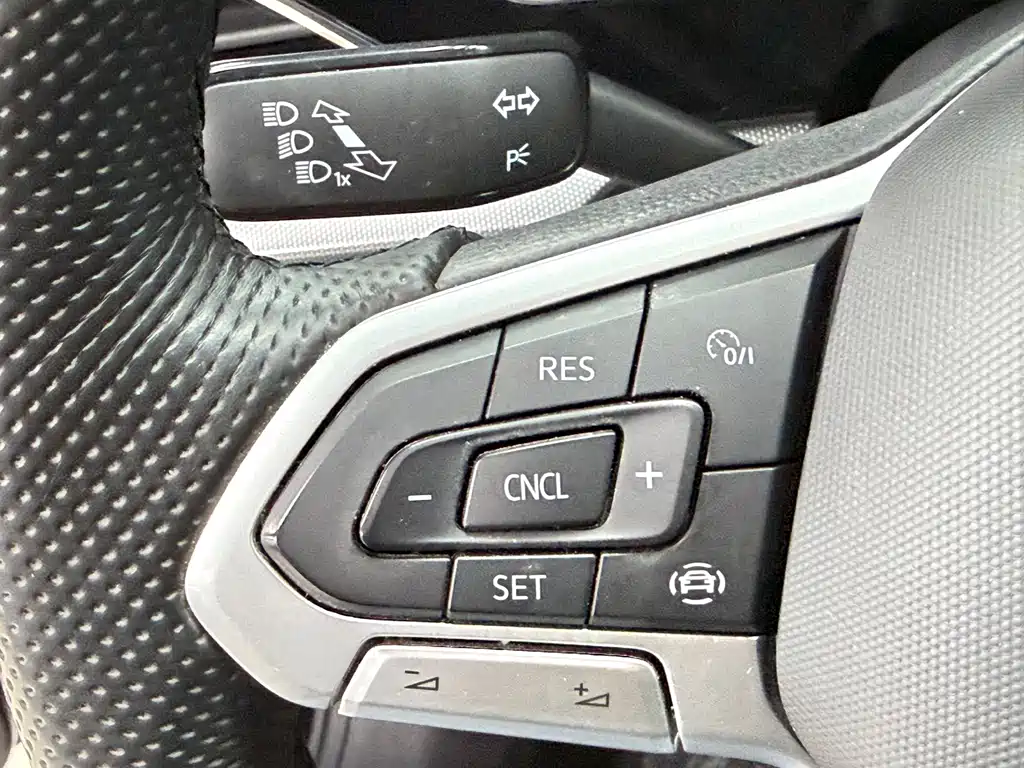 Volkswagen Passat 2022 — фото 11