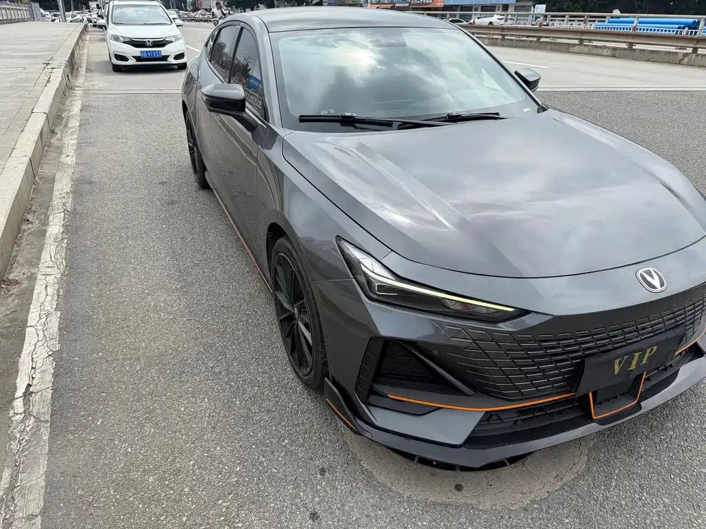 Changan UNI-V 2022 — фото 3