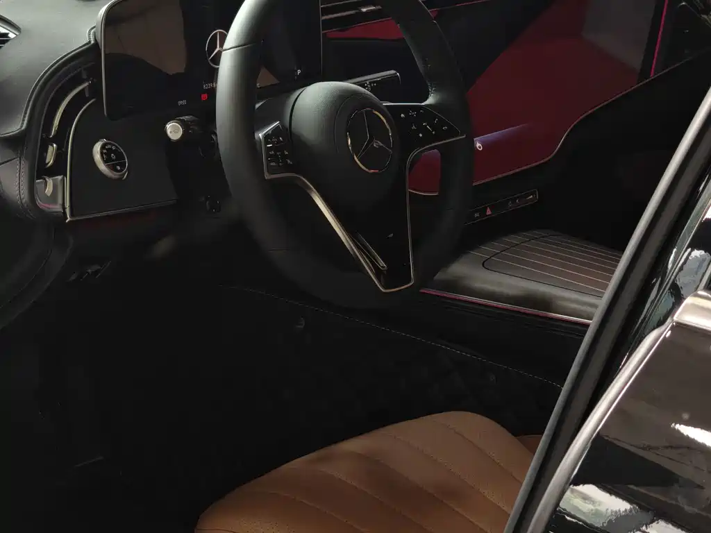Mercedes-Benz E-Class 2025