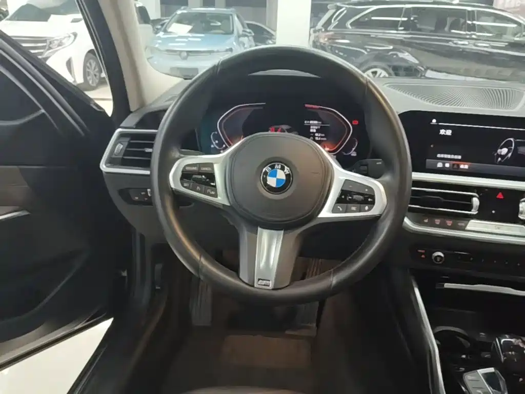 BMW 3 Series 2020 — фото 11