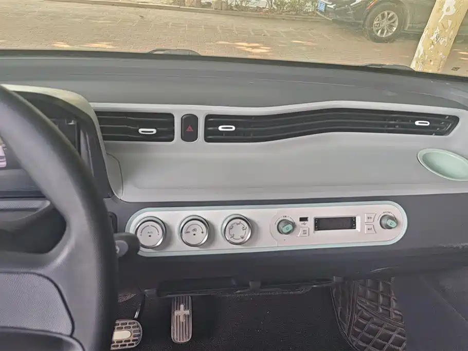 Wuling MINIEV 2023 — фото 13