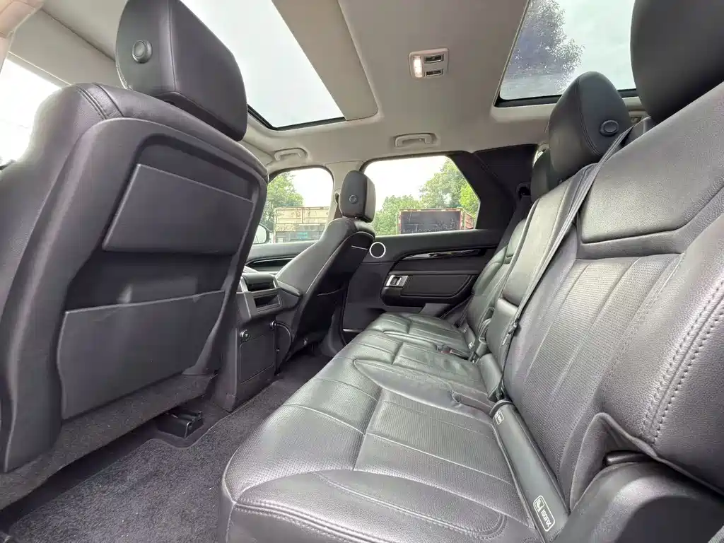 Land Rover Discovery 2018