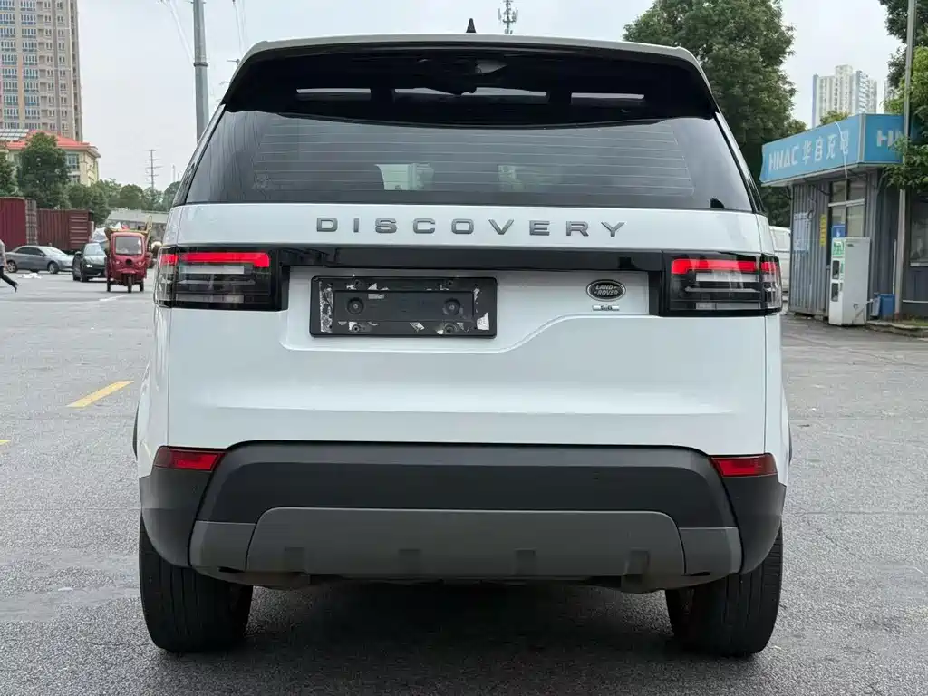 Land Rover Discovery 2018 — фото 8