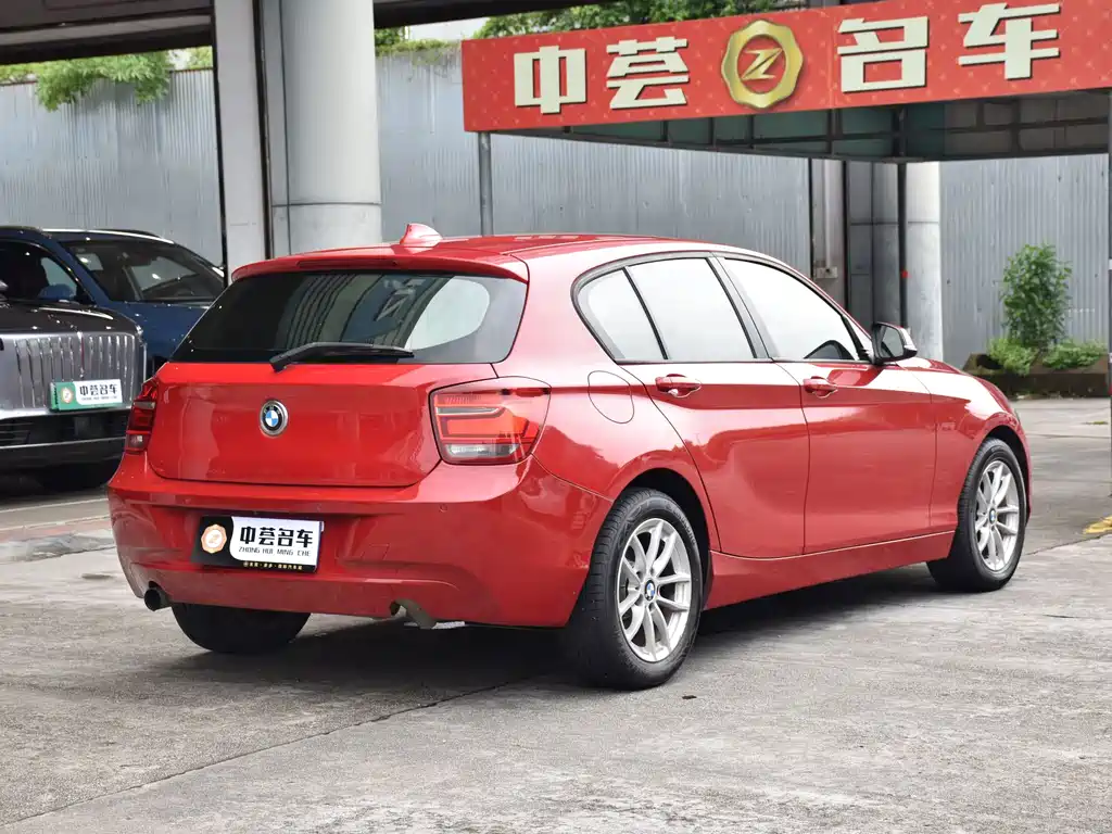 BMW 1 Series 2012 — фото 18