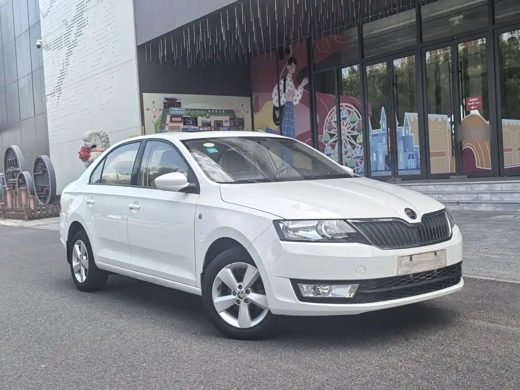 Skoda Rapid 2017 — фото 4