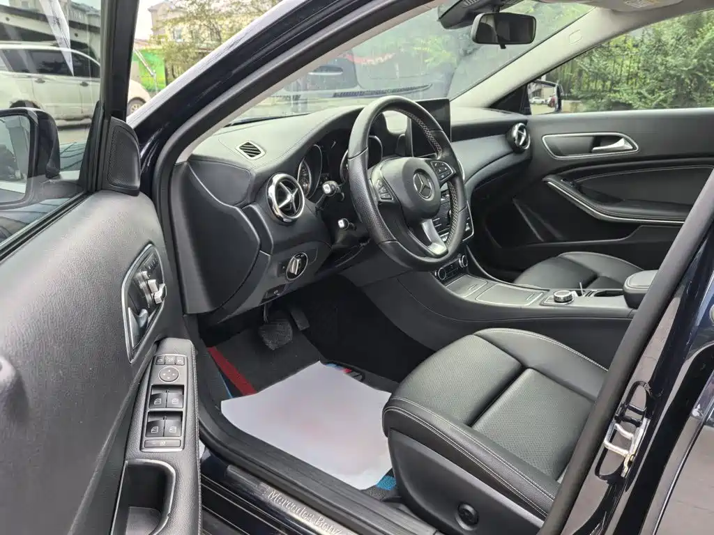 Mercedes-Benz GLA 2018 — фото 8