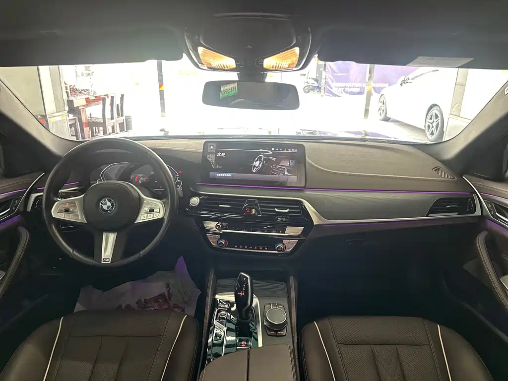 BMW 5 Series New Energy 2023 — фото 12