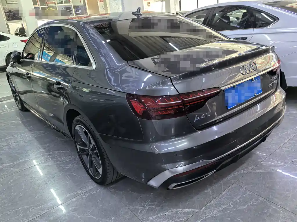 Audi A4L 2021