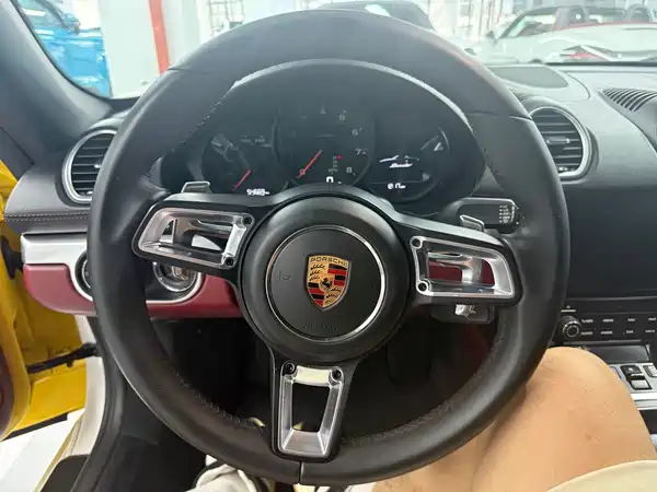 Porsche 718 2017