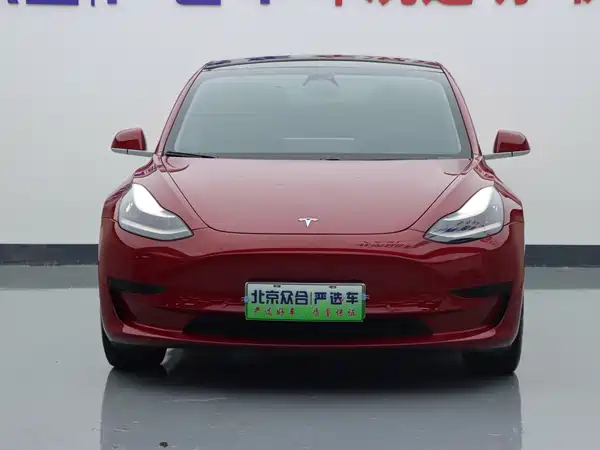Tesla Model 3 2020