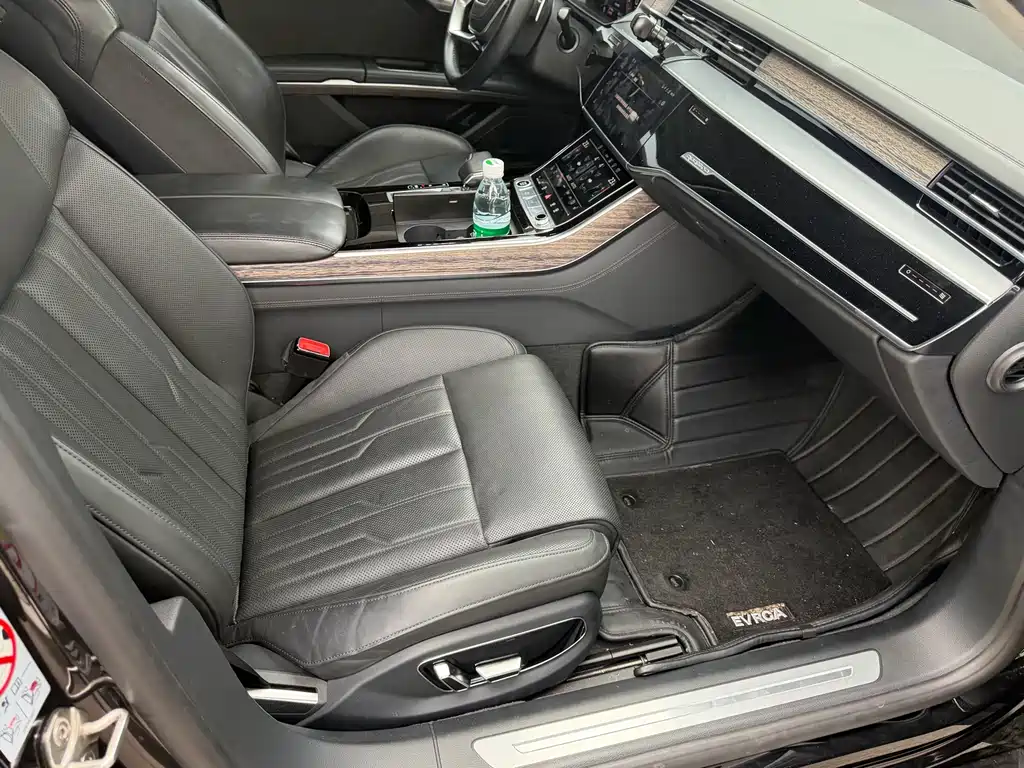 Audi A8 2023