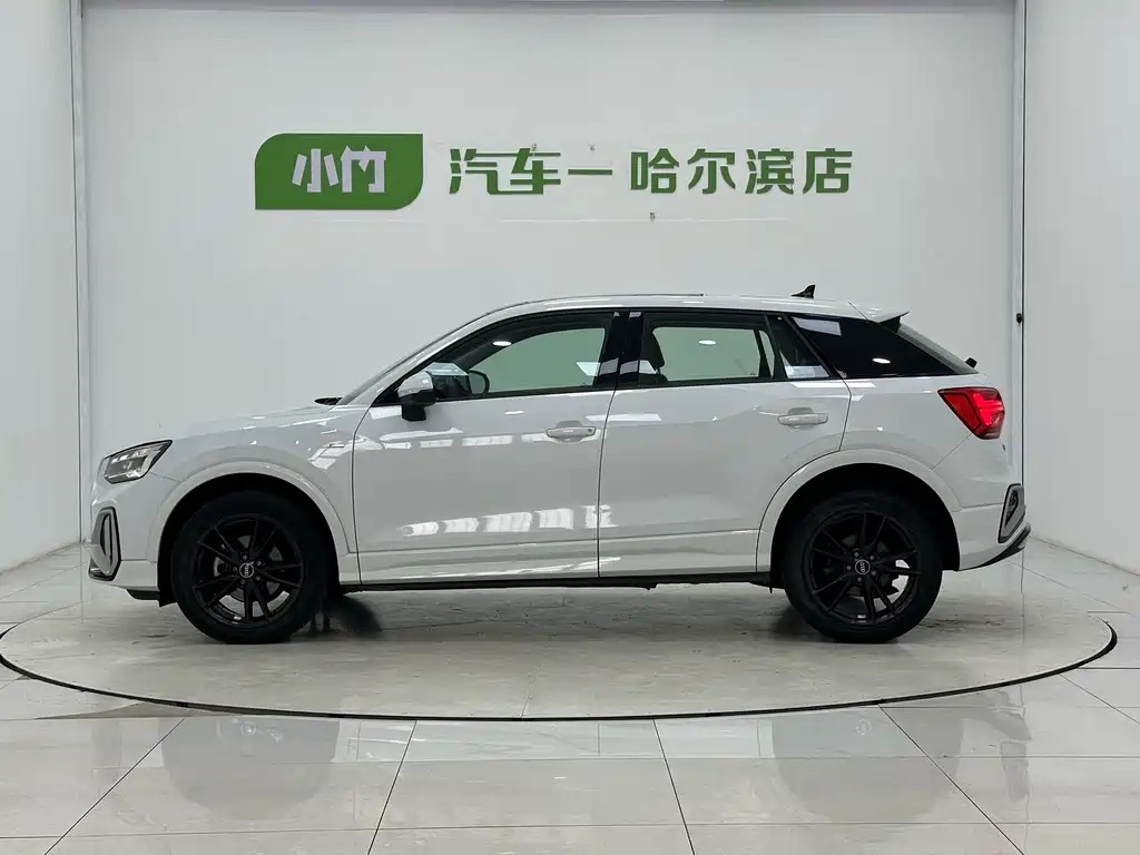 Audi Q2L 2022
