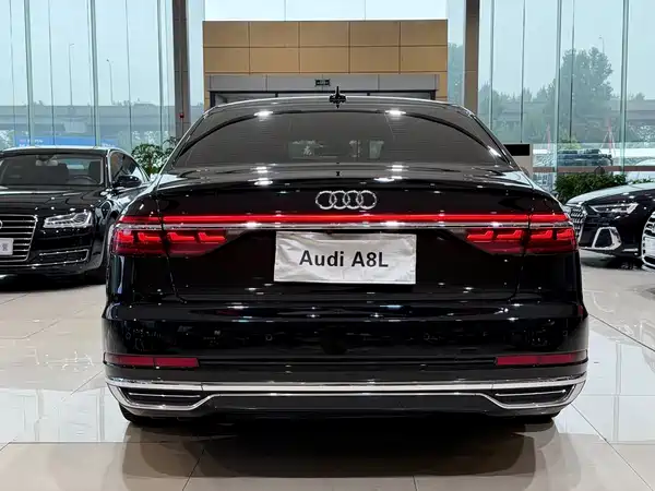 Audi A8 2022