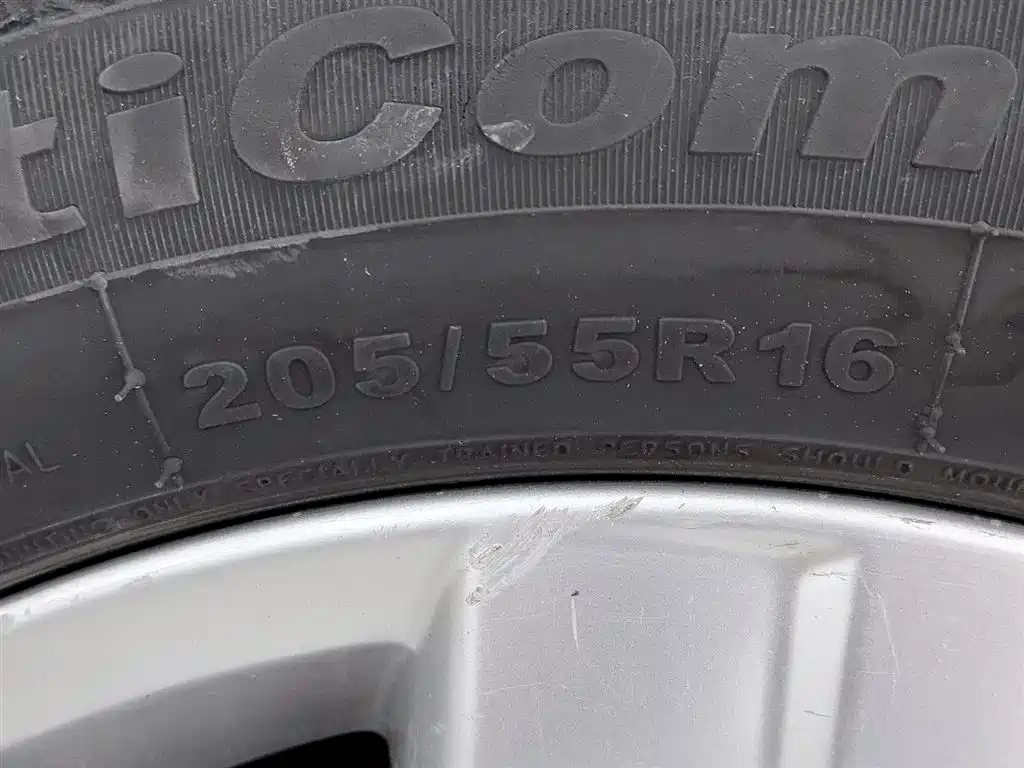 Volkswagen Touran 2015 — фото 24