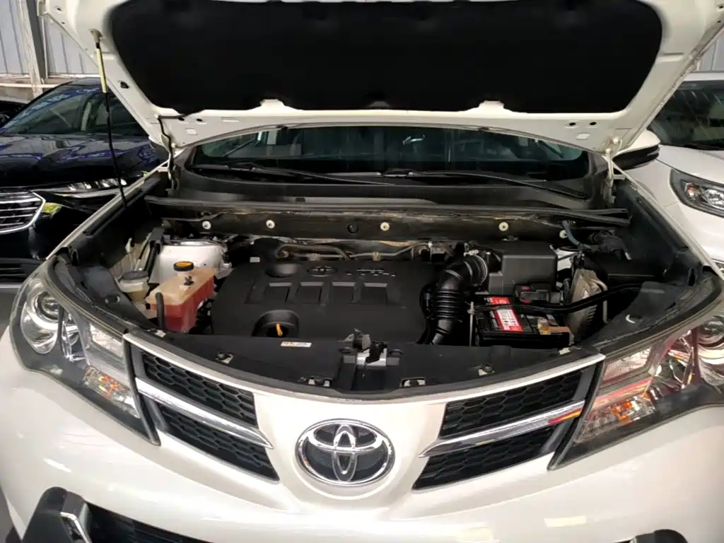 Toyota RAV4 2015 — фото 20
