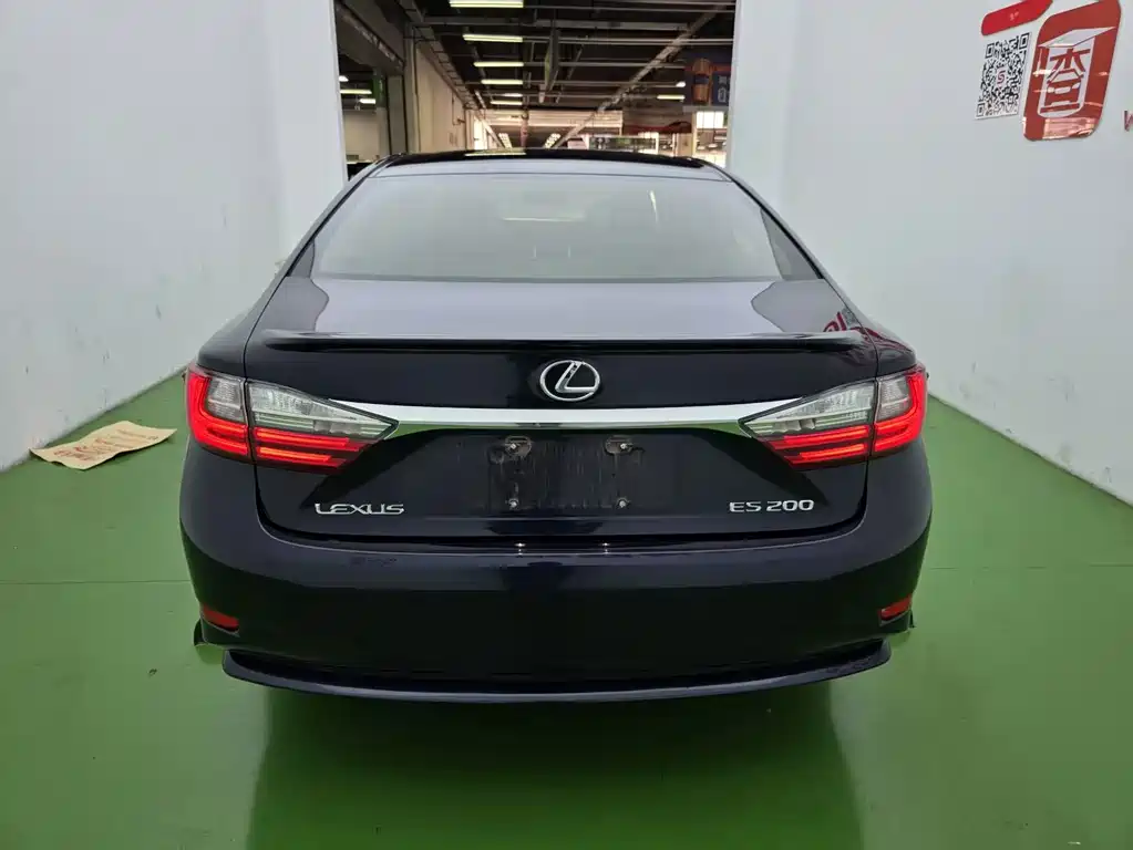 Lexus ES 2017 — фото 8