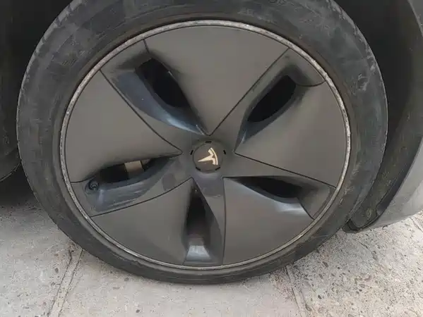 Tesla Model 3 2020