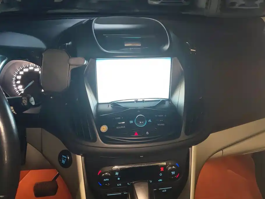 Ford Kuga 2014 — фото 13