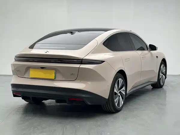 NIO ET5 2025