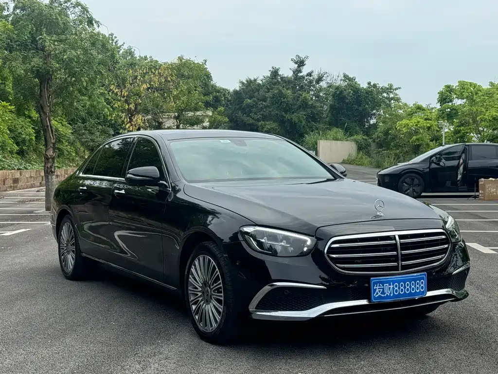 Mercedes-Benz E-Class 2022 — фото 3