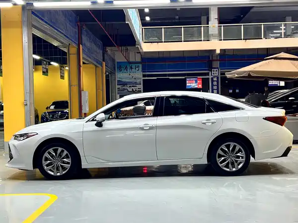 Toyota Avalon 2022