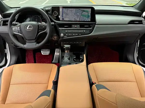 Lexus ES 2024