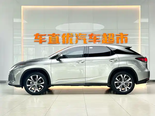 Lexus RX 2022