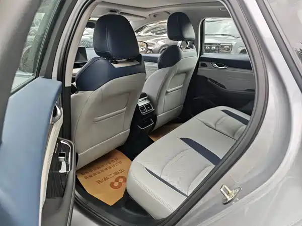Geely Xingrui 2021